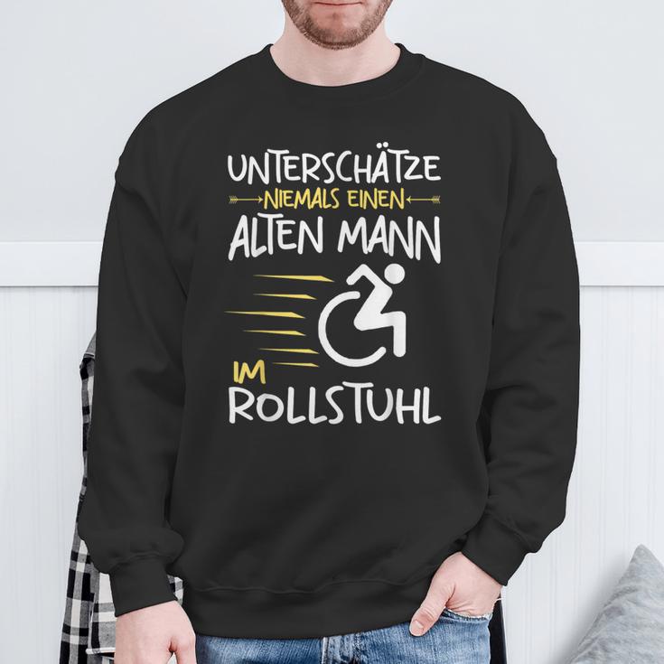 Unterschätze Niemals Alten Mann Im Wheelchair User S Sweatshirt Geschenke für alte Männer