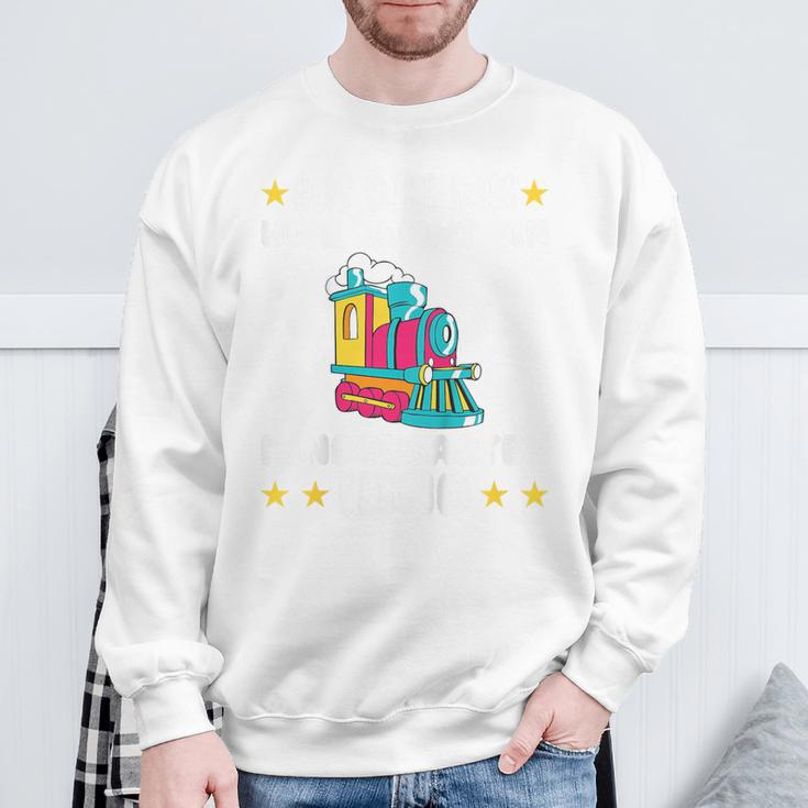 Children's Zug Aus Dem Weg Hier Kommt Ein Kindergartenkind Sweatshirt Geschenke für alte Männer