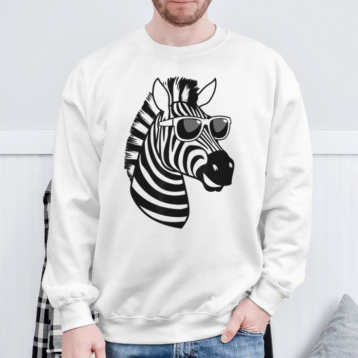 Zebra With Sunglasses Sweatshirt Geschenke für alte Männer