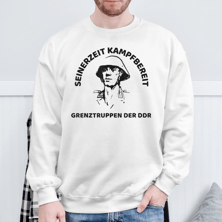 Grenztruppen Der Ddr Der Nva Seinerzeit Combat Ready Sweatshirt Geschenke für alte Männer