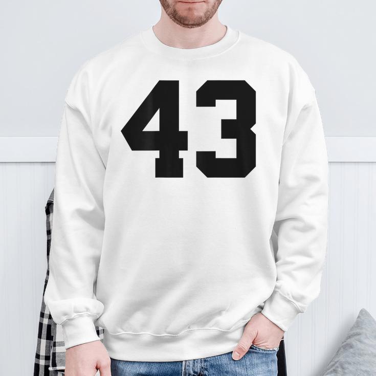 Nummer 43 Nummer Auf Der Rückseite Team Trikot Geburtstag Sweatshirt Geschenke für alte Männer