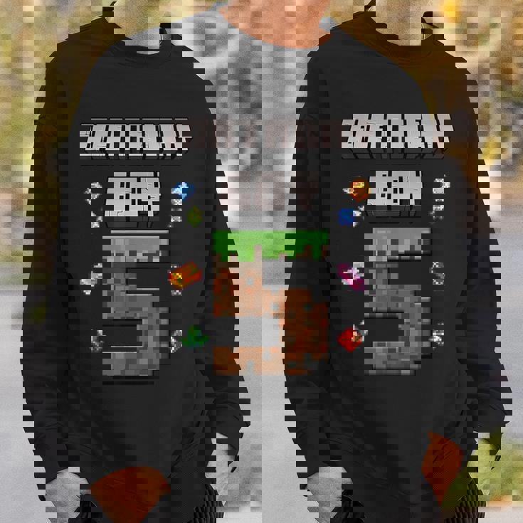 5Th Birthday 5 Years Old Video Gamer Pixel Birthday Boys Sweatshirt Gifts for Him