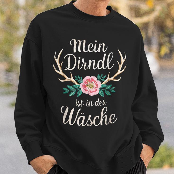 Dirndl Replacement Mein Dirndl Ist In Der Wäsche Sweatshirt Geschenke für Ihn