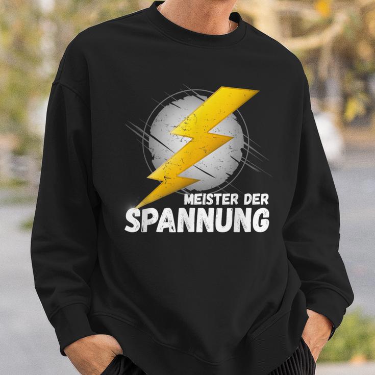 Elektriker Meister Der Spannung Das Elektronik Sweatshirt Geschenke für Ihn