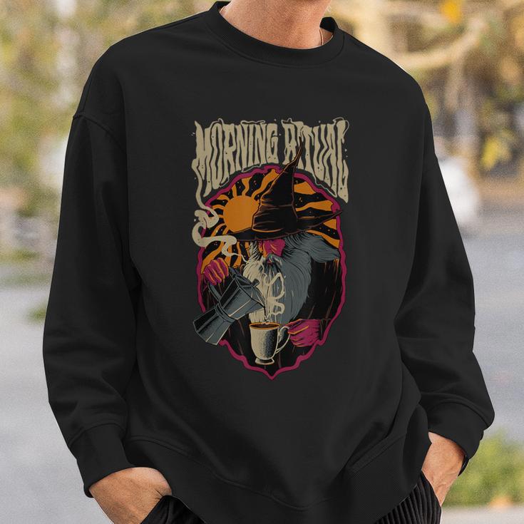 Morgenritual Zauberer Kaffeeliebhaber Mystische Hexe Sweatshirt Geschenke für Ihn