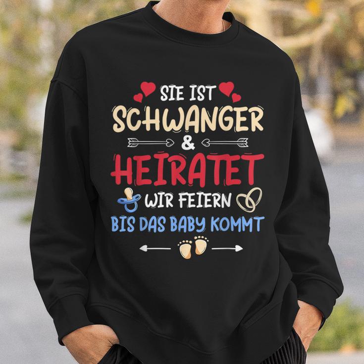 Sie Ist Schwanger Und Heiratet Wir Feiern Hen Party S Sweatshirt Geschenke für Ihn