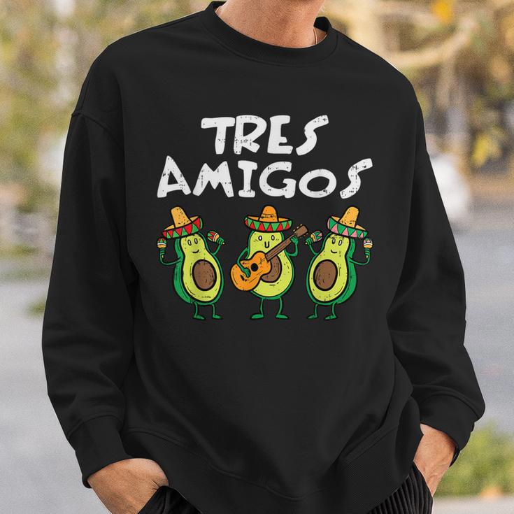 Tres Amigos Avocados Guac Cinco De Mayo Fiesta Mexicanegan Sweatshirt Geschenke für Ihn