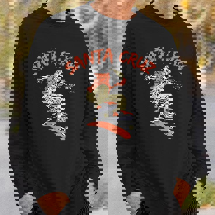 Vintage Santa Cruz California Esqueleto Skateboarder Camisa de entrenamiento Regalos para él