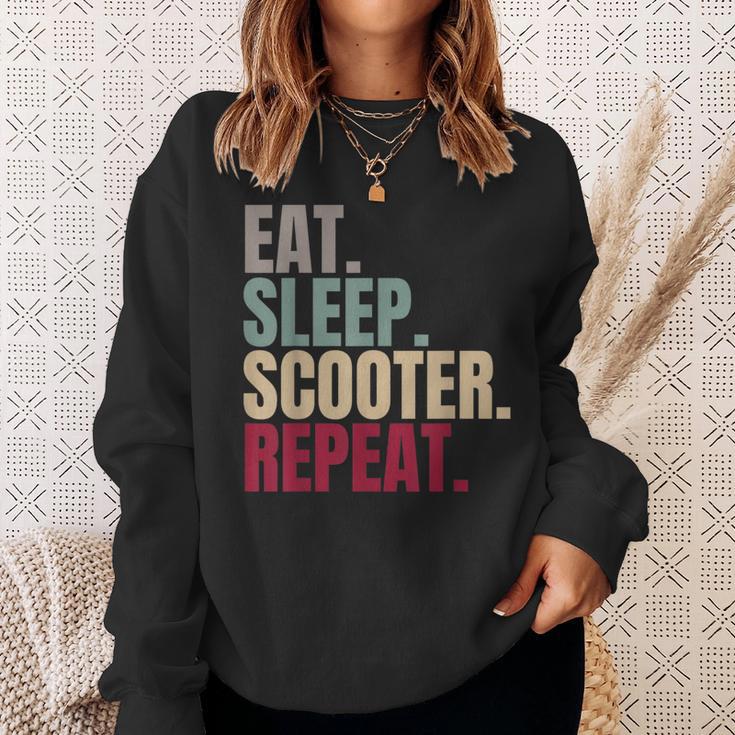 Eat Sleep Scooter Repeat Sweatshirt Geschenke für Sie