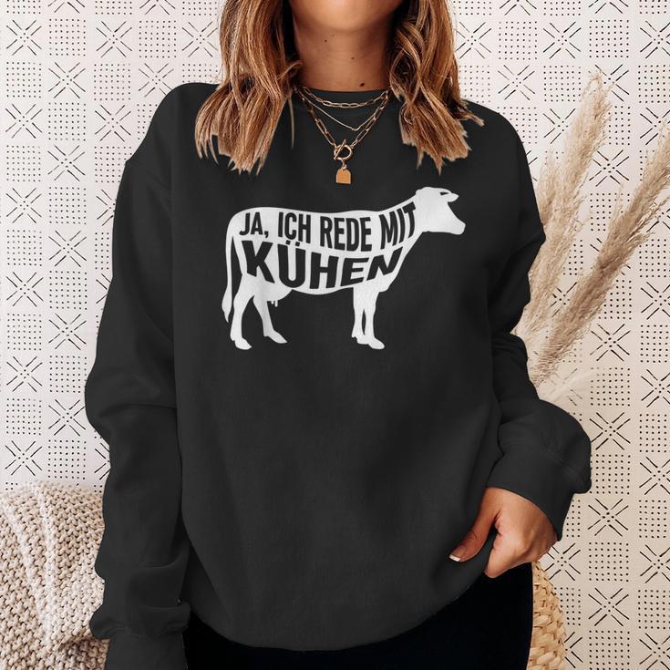 With Farmers Cow & Landwirt Yes Ich Rede Mit Kühen Sweatshirt Geschenke für Sie