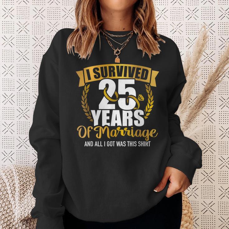 Ich Überlebte 25 Jahre Marriage Zum 25Th Wedding Anniversary Sweatshirt Geschenke für Sie