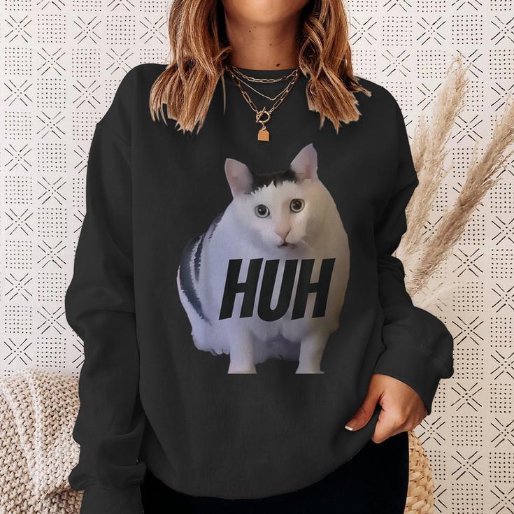 Meme Huh Cat Sweatshirt Geschenke für Sie