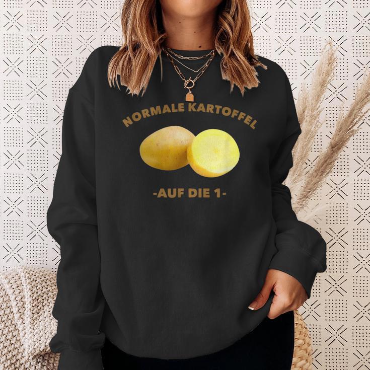 Normal Potatoes On Die 1 Meme Sweatshirt Geschenke für Sie