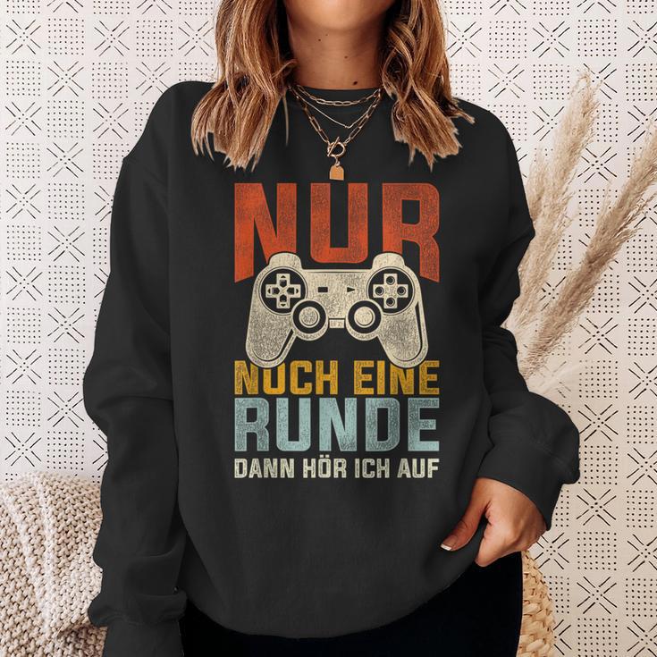 Nur Noch Eine Runde Dann Hör Ich Auf Gamer Zocker Sweatshirt Geschenke für Sie