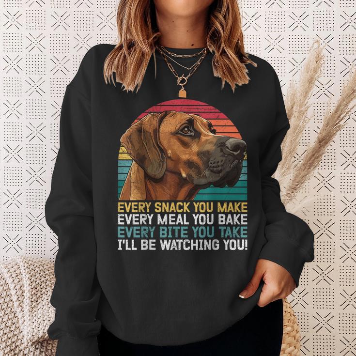 Ridgeback Jeden Bissen Den Du Isst Ridgeback Sweatshirt Geschenke für Sie