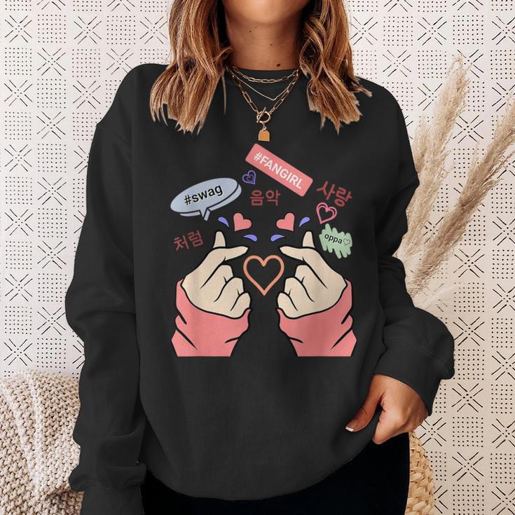 Saranghae Korean Font Kpop Finger Heart Sweatshirt Geschenke für Sie