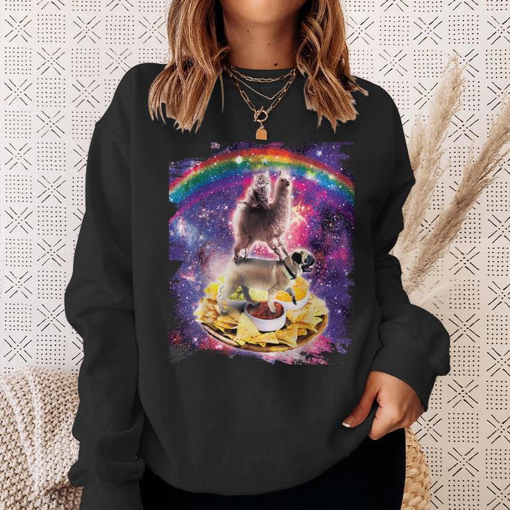 Space Cat Lama Pug Riding Nachos Sweatshirt Geschenke für Sie