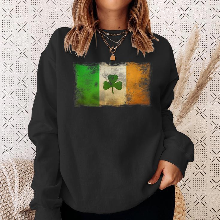 Vintage Flag Ireland Grunge Distressed Irish Top Sweatshirt Geschenke für Sie