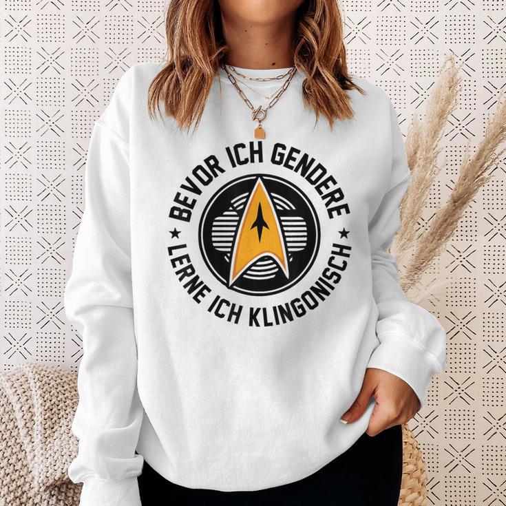 Bevor Ich Gendere Lerne Ich Klingonisch Gray Sweatshirt Geschenke für Sie