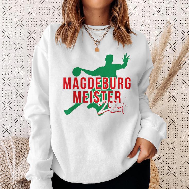 With Handball Team Magdeburg Fan Saxony-Anhalt Green Red Sweatshirt Geschenke für Sie