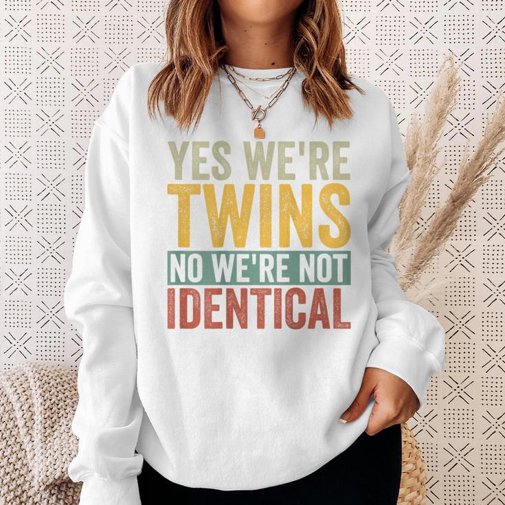 Ja Wir Sind Zwillinge Nein Wir Sind Nicht Identisch Sweatshirt Geschenke für Sie