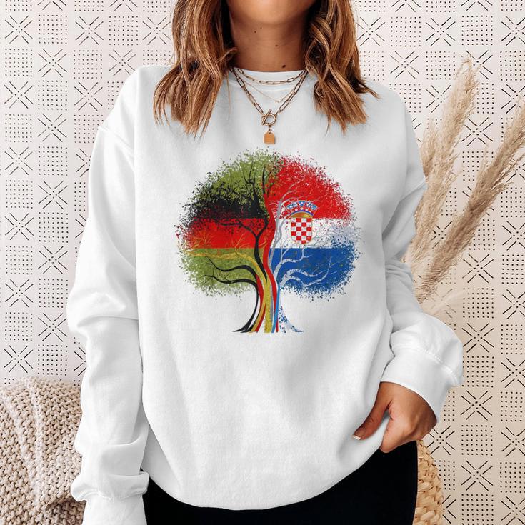 Kroatien Deutschland Flagge Baum Croatian German Sweatshirt Geschenke für Sie