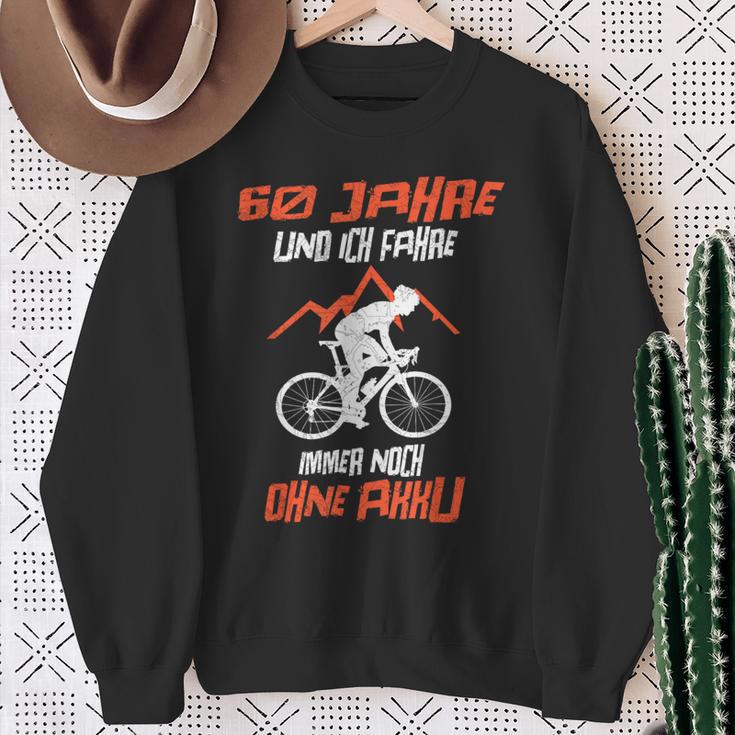 60 Jahre Und Ich Fahre Immer Noch Ohne Akku Bicycle Sweatshirt Geschenke für alte Frauen