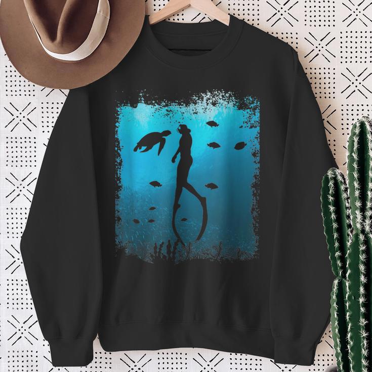 Apnoetdiving For A Snorkel Diver Sweatshirt Geschenke für alte Frauen