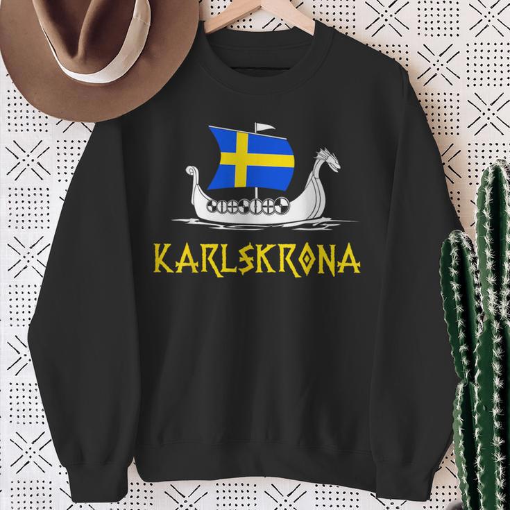 Boat Swedish Flag Swedeniking Ship Karlskrona Sweatshirt Geschenke für alte Frauen