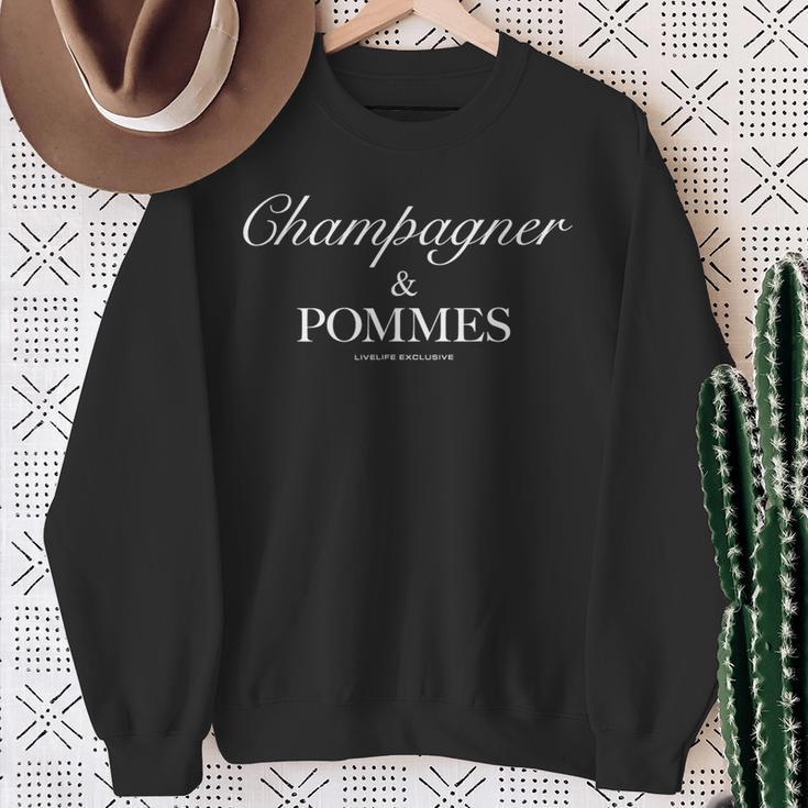 Champagner & Pommes X Livelife Love Champagne Fries Love Sweatshirt Geschenke für alte Frauen