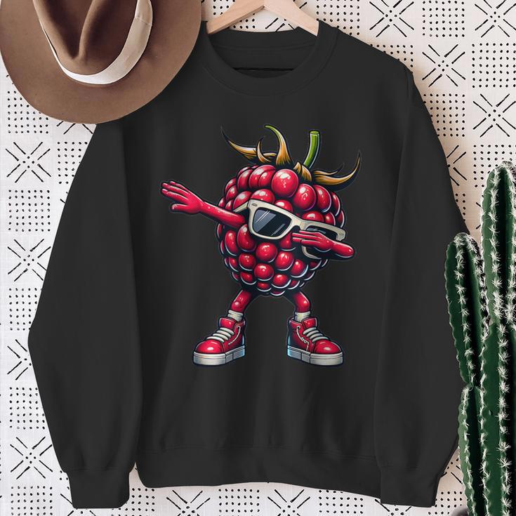 Dabbing Raspberry Pink Raspberry Fruit Sweatshirt Geschenke für alte Frauen