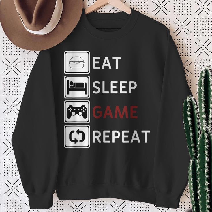 Eat Sleep Game Repeat Essen Schlafen Gamecken Wiederholen Sweatshirt Geschenke für alte Frauen