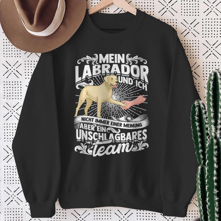 Ein Unbeatable Team Labbi Dog Holder Labrador Sweatshirt Geschenke für alte Frauen