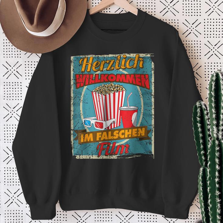 Herzlich Willkommen Im Falschen Film Herzlich Willkommen Im Falschen Film Sweatshirt Geschenke für alte Frauen