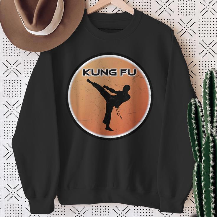 Kung Fu High Kick Sweatshirt Geschenke für alte Frauen