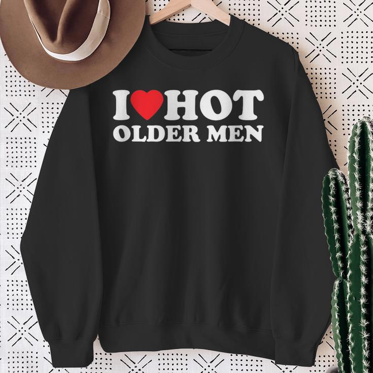 I Love Hot Older Sweatshirt Geschenke für alte Frauen