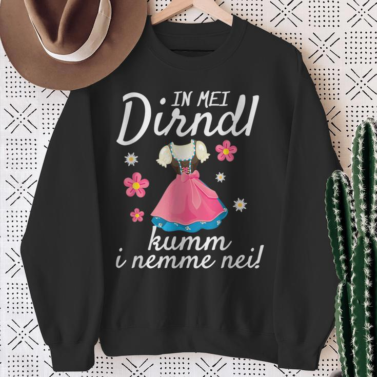 In Mei Dirndl Kumm I Nimma Nei Oktoberfest S Sweatshirt Geschenke für alte Frauen