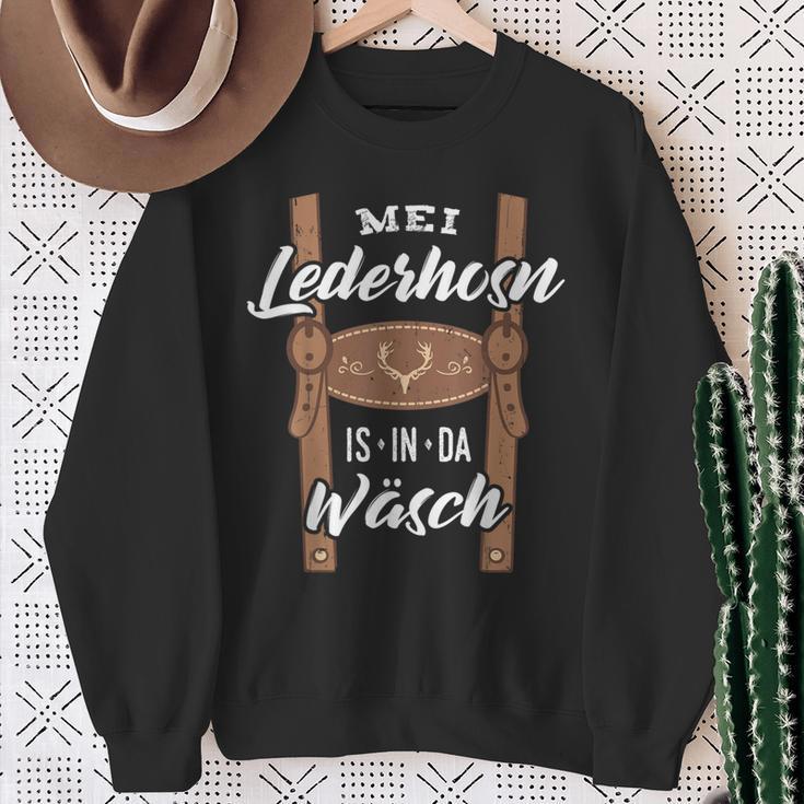 Mei Lederhosn Is In Da Wäsch Leather Trousers Sweatshirt Geschenke für alte Frauen