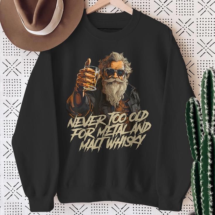 Never Too Old For Metal And Malt Whisky Rocker Sweatshirt Geschenke für alte Frauen