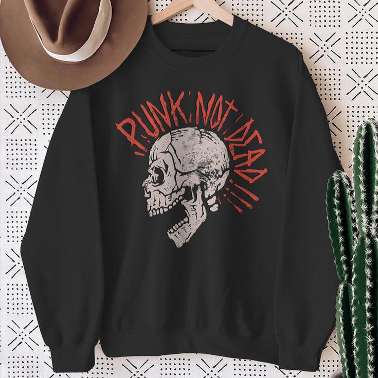 Punks Not Dead -Intage Grunge Punk Is Not Dead Rock S Sweatshirt Geschenke für alte Frauen