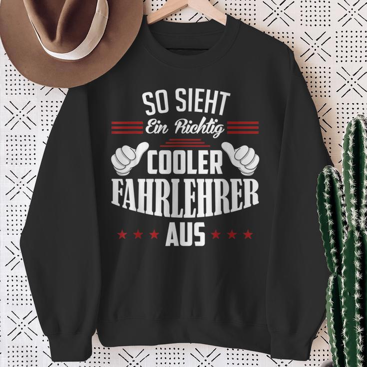 So Sieht Ein Richtig Coole Dahrehrer So Sieht Ein Richtig S Sweatshirt Geschenke für alte Frauen