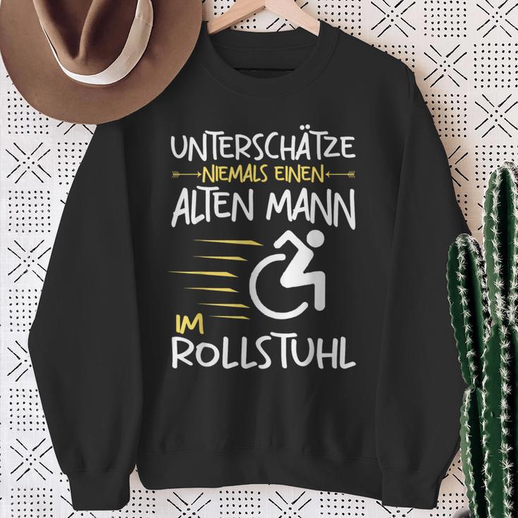 Unterschätze Niemals Alten Mann Im Wheelchair User S Sweatshirt Geschenke für alte Frauen