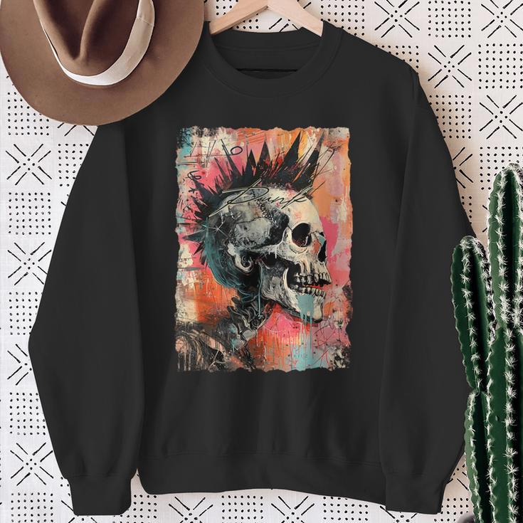 Vintage Graffiti Biker Rocker Skull Punk Horror Skull Sweatshirt Geschenke für alte Frauen