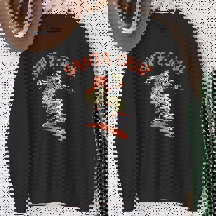 Vintage Santa Cruz California Esqueleto Skateboarder Camisa de entrenamiento Regalos para ancianas