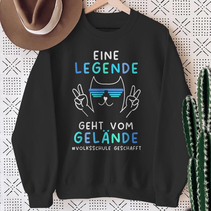 Volksschule 2024 Eine Legende Gehtom Gelände Sweatshirt Geschenke für alte Frauen