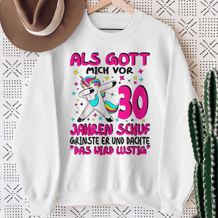 Als Gott Mich 30 Jahren Schuf Grinste Er Dachte Das Wird German Langu Gray Sweatshirt Geschenke für alte Frauen