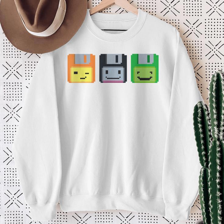 Diskette Floppy Retro Nerd Gamer Pixel Sweatshirt Geschenke für alte Frauen