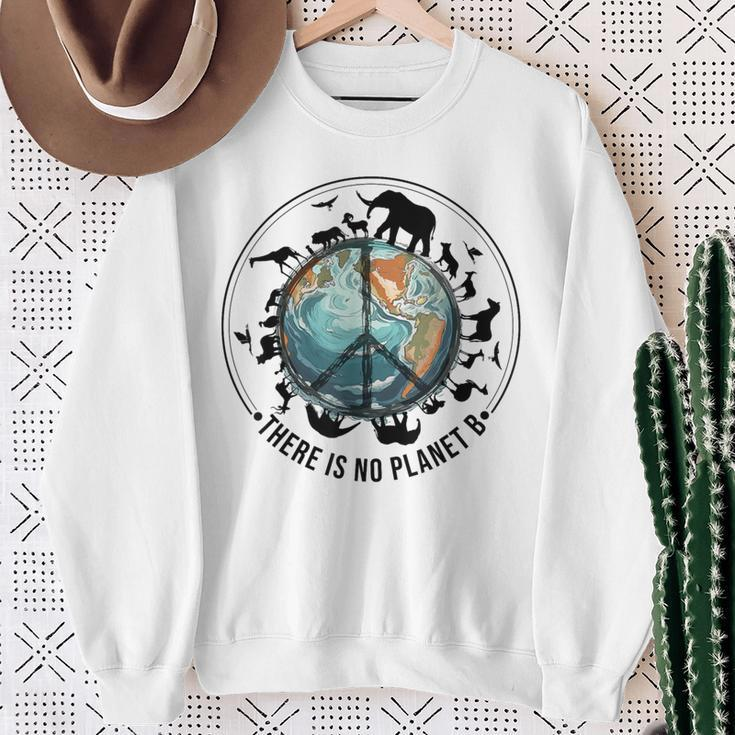 Es Gibt Keinen Planeten B Tiere Tag Der Erde Umwelt Natur A Sweatshirt Geschenke für alte Frauen