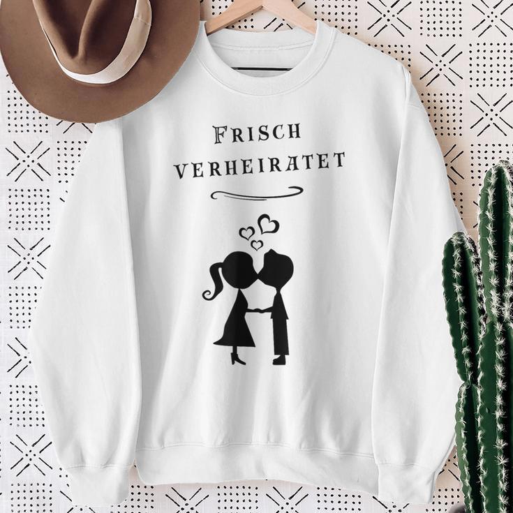 Frischerheiratet Wedding Marriage Honeymoon Marriage Sweatshirt Geschenke für alte Frauen