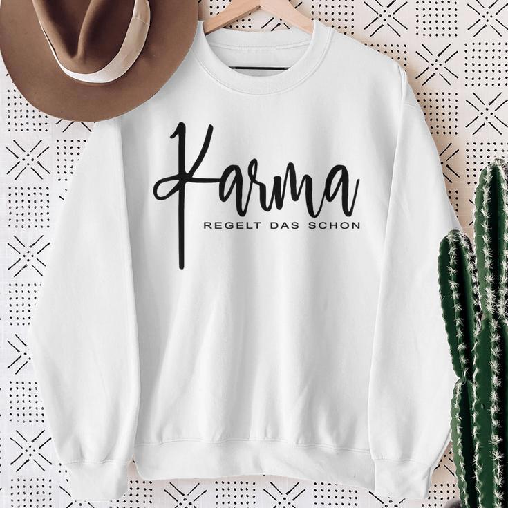 Karma Regelt Das Schon Schicksal Karma Sweatshirt Geschenke für alte Frauen